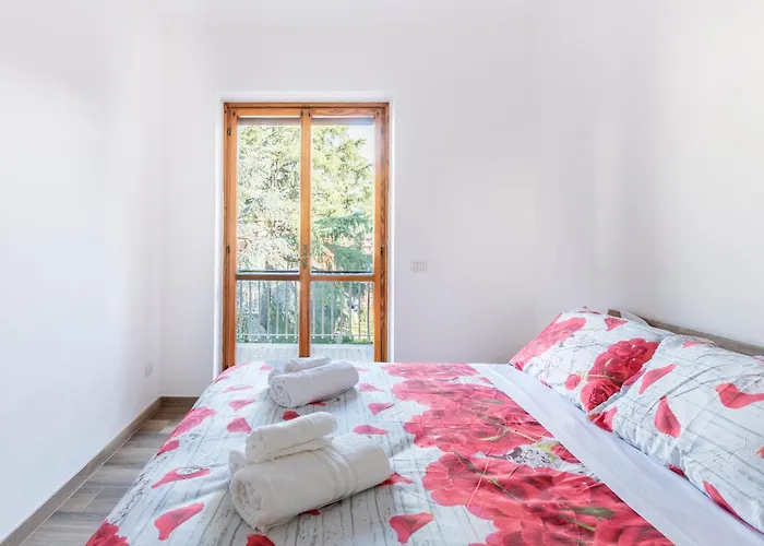 Parco Degli Acquedotti 2Bedroom Apt